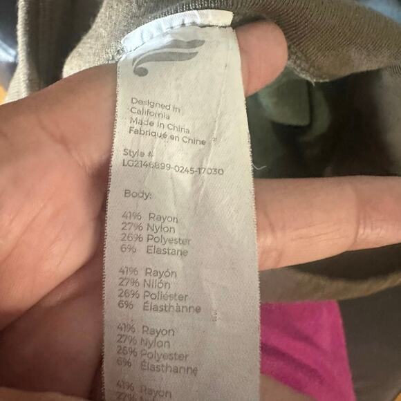 Fabletics Ribbed Seamless Ultra High-Waisted Leggings | Sculpt & Comfort - Picture 4 of 5